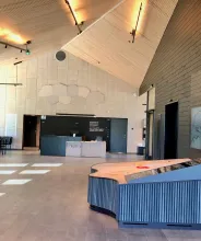 Aulan vid Bomarsunds besökscenter på Åland.