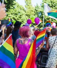 Prideparad i Mariehamn under Åland Pride.