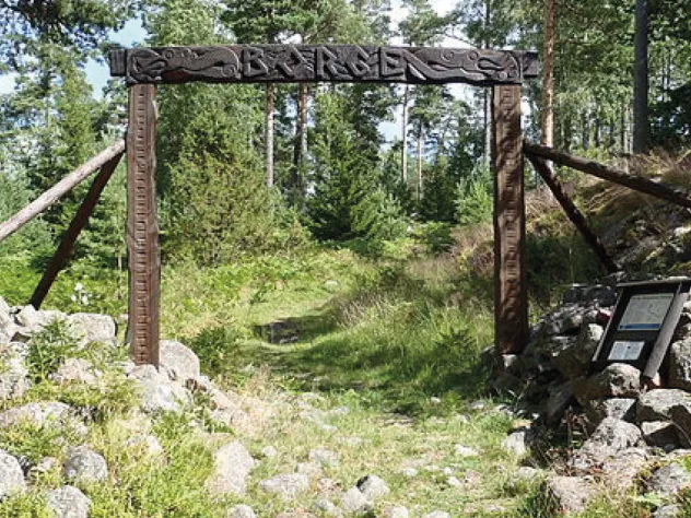 Vägen upp mot Borgboda fornborg.