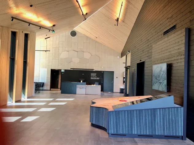 Aulan vid Bomarsunds besökscenter på Åland.