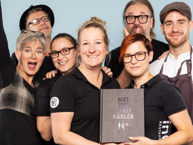 Hela gänget bakom Indigos bok "Mat Vin Sprit Kärlek".