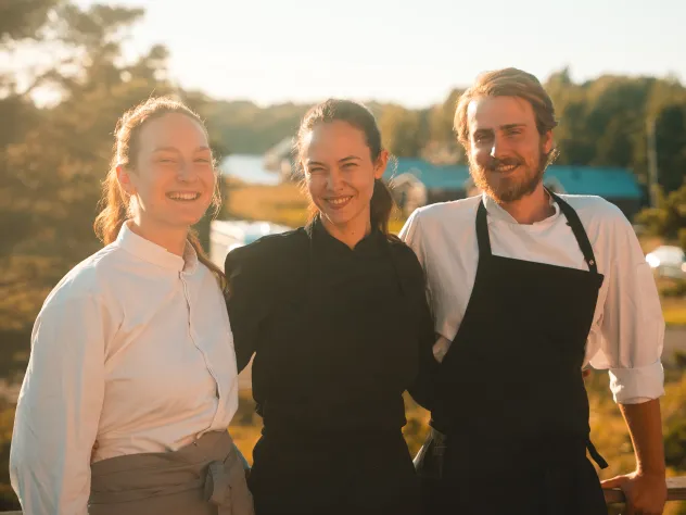 Unga kockar som öppnar pop-up-restaurang i skärgården.
