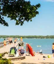 Badstranden Lilla holmen i Mariehamn.