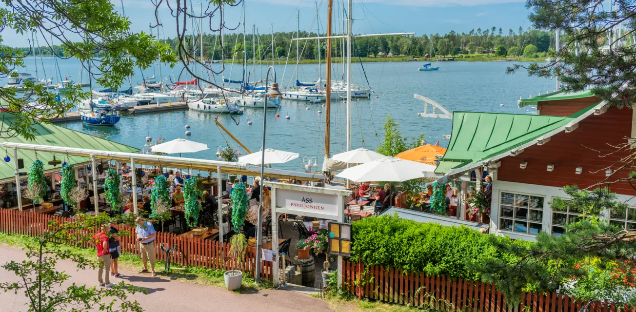 ÅSS Paviljongen i Mariehamns västra hamn.