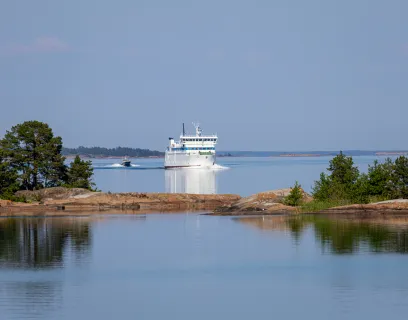 Ålandstrafikens skärgårdsfärjor trafikerar i Ålands skärgård.