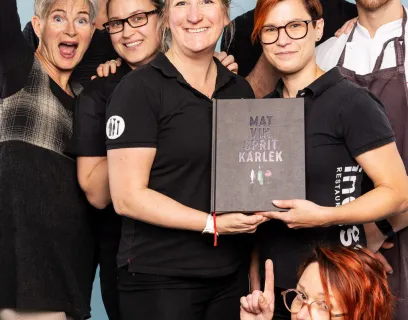 Hela gänget bakom Indigos bok "Mat Vin Sprit Kärlek".
