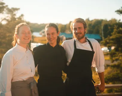 Unga kockar som öppnar pop-up-restaurang i skärgården.