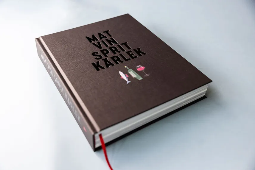 Mat vin sprit kärlek heter boken om Indigo restaurang & bar i Mariehamn.