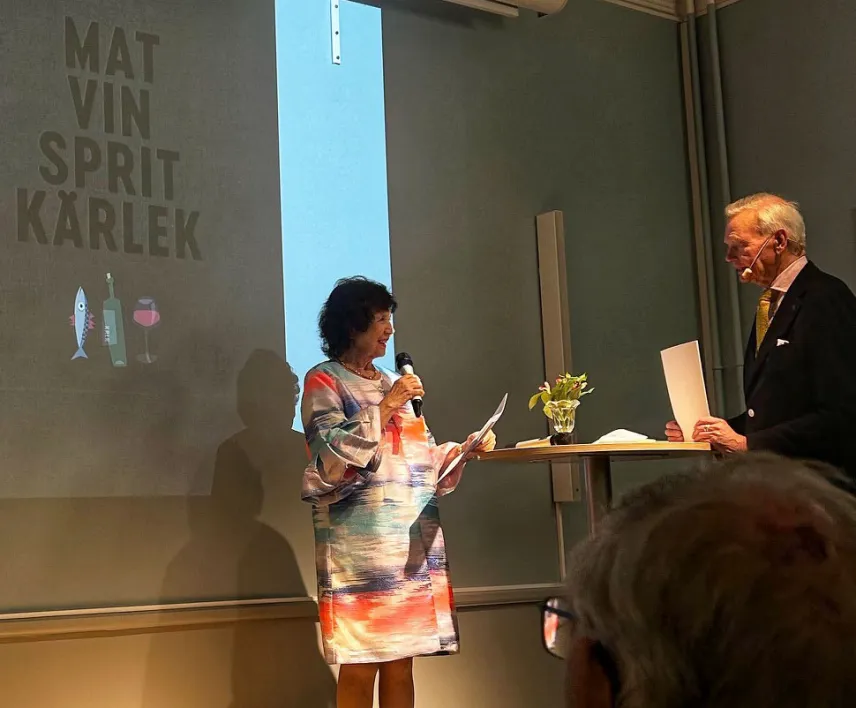 Indigos bok vinner bokpris, bild från prisutdelningen.