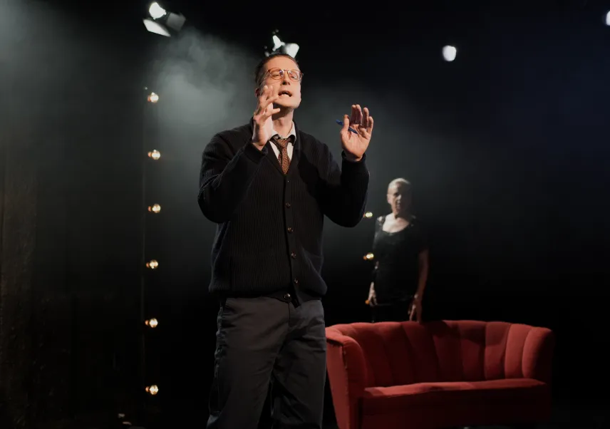 Divan - Jon Henriksen.