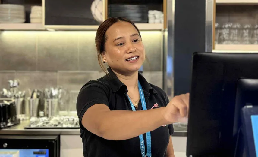 Rosina Kc vid Taste of Himalaya.