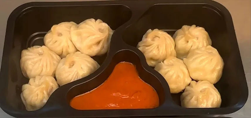 Momo, dumplings från Taste of Himalaya.