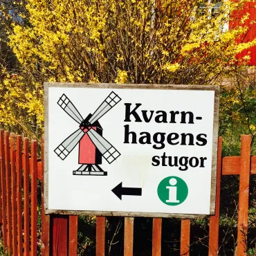 Kvarnhagens stugor, informationsskylt