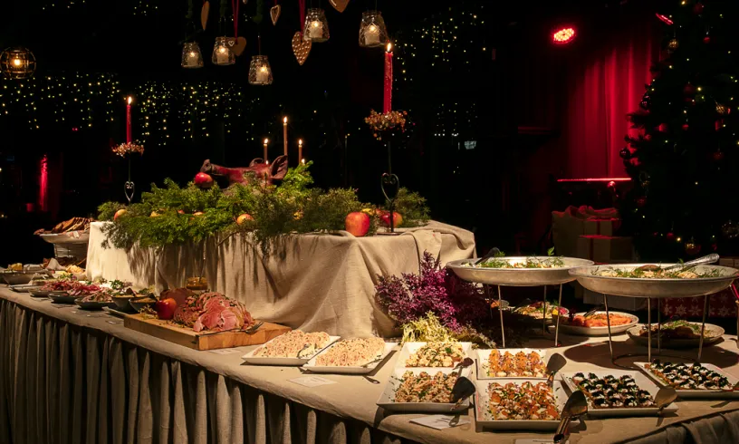 Dukat julbord vid Brasserie Ångbåtsbryggan.